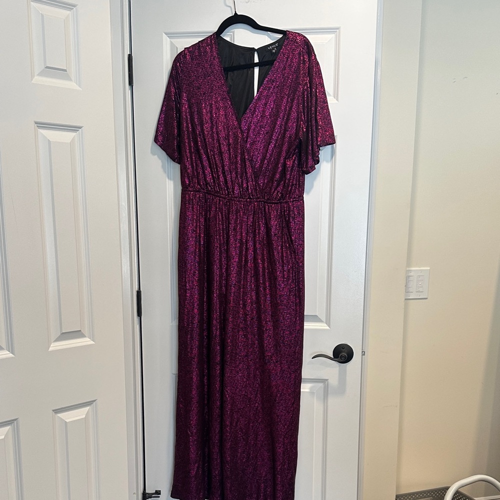 VENUS Shimmering magenta metallic jumpsuit